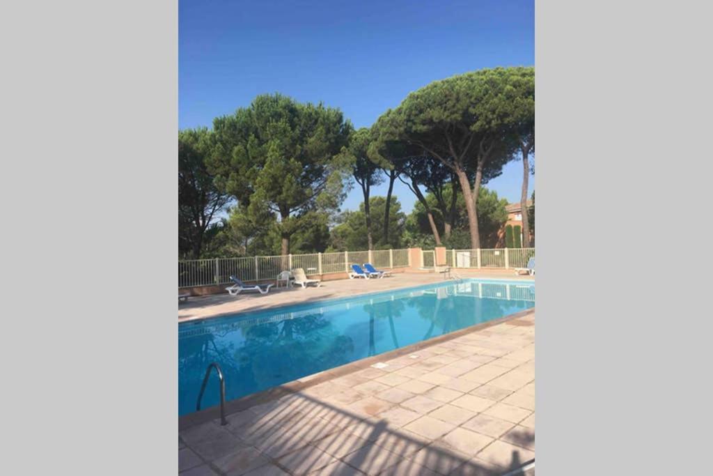 Appart T2 Saint Raphael - Valescure Apartman Kültér fotó